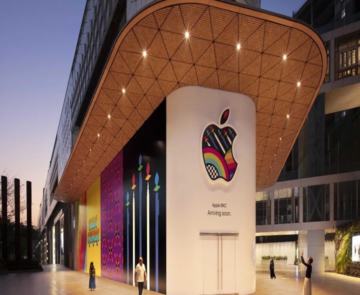 Apple Sues Oppo Over Trade Secret Theft, Poaching
