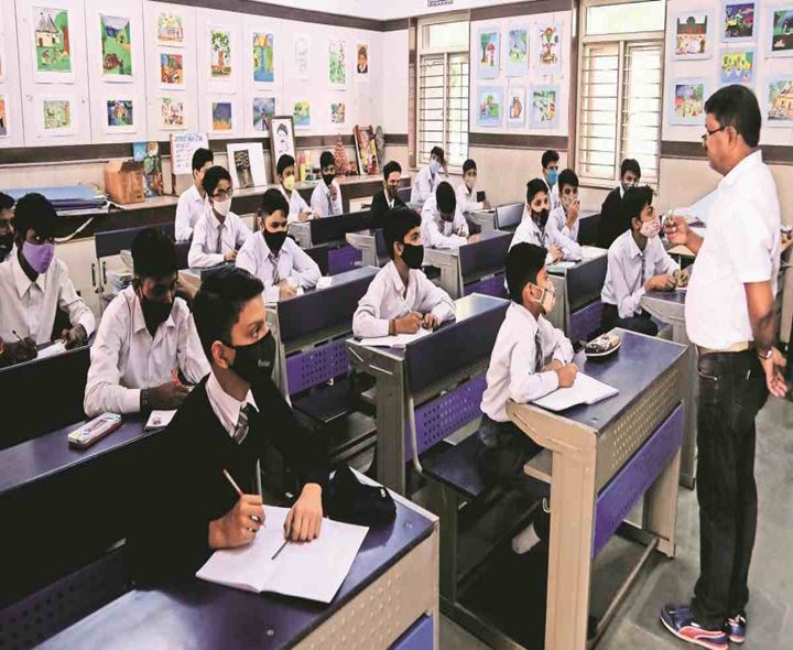 Maharashtra Schools Told To Sing Full 'Vande Mataram'