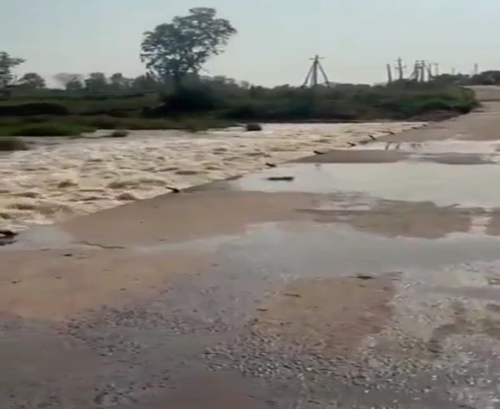 VIDEO: అకాల వర్షాలతో పొంగిపొర్లుతున్న జంపన్నవాగు